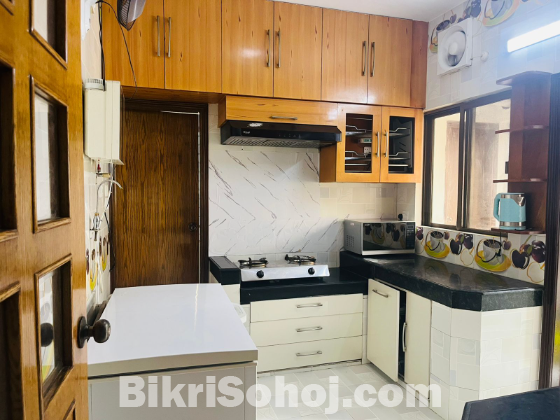 Elegance 4-Bedroom Apartment Rent in Bashundhara R/A,Dhaka